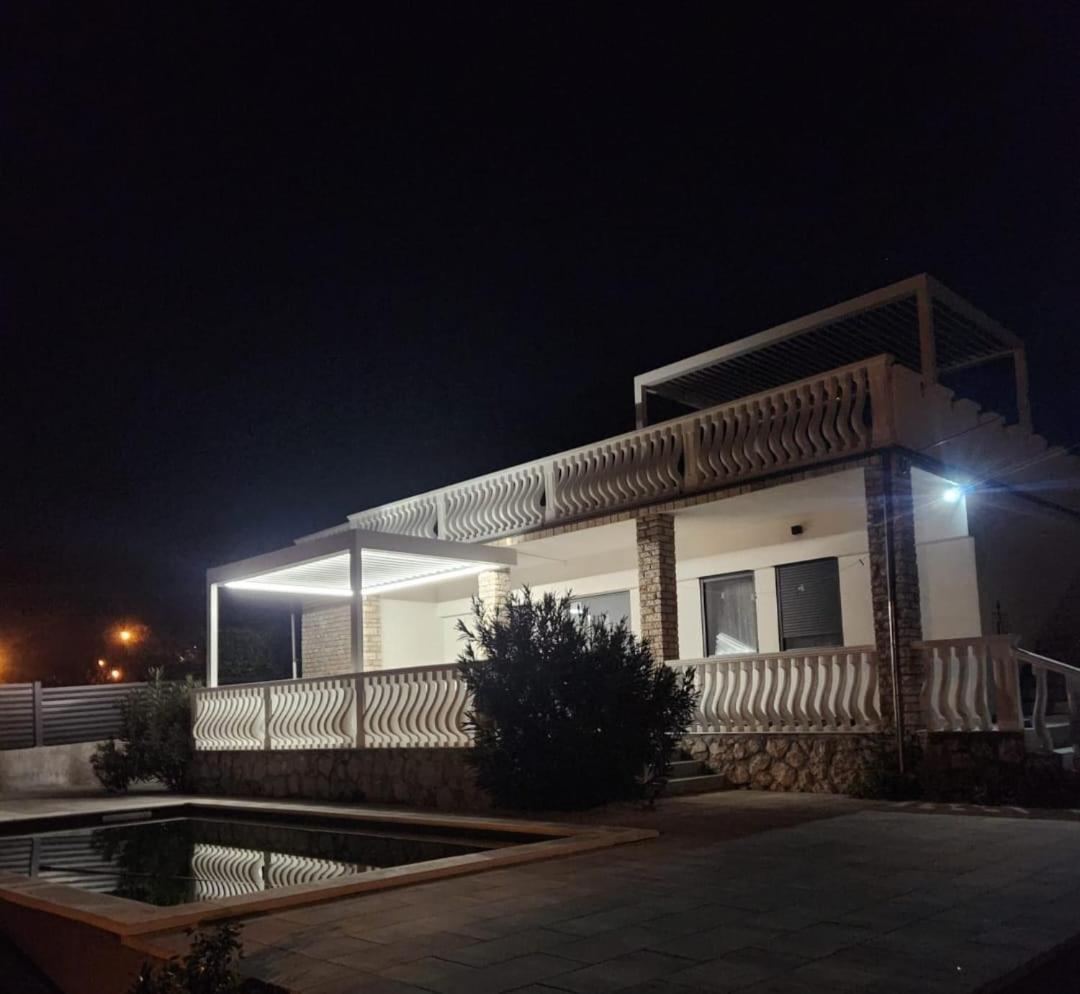 Apartman Lidija Starigrad Paklenica Exterior foto